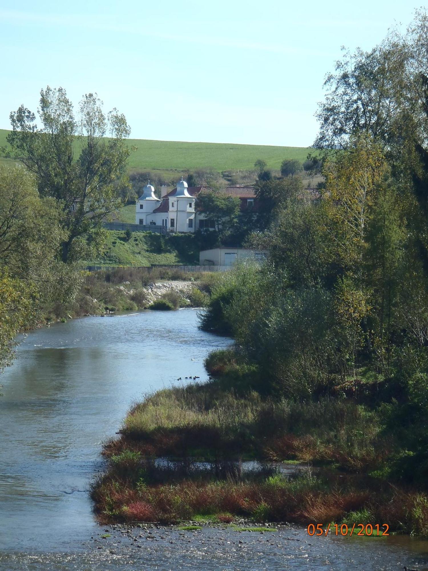 Kastiel Biela Dama A Cierny Rytier Hotel Krompachy Exterior foto