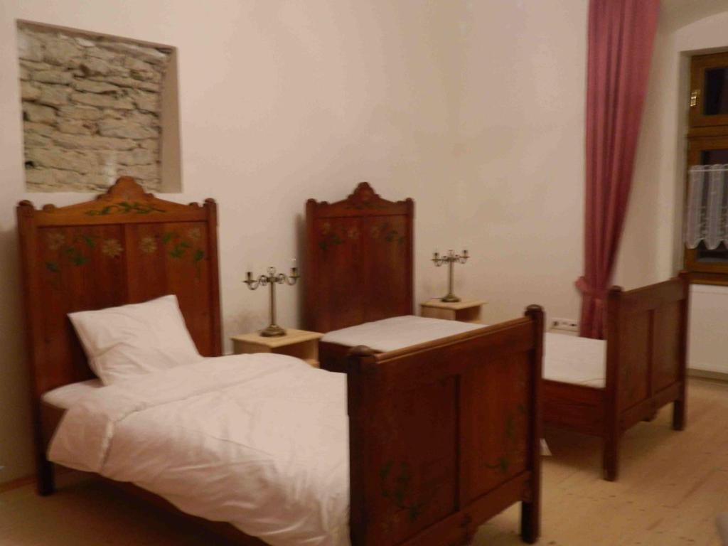 Kastiel Biela Dama A Cierny Rytier Hotel Krompachy Cameră foto